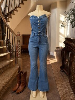 Jessica Simpson Strapless Denim Jumpsuit Size 10 Flare Leg Stretch Jean Romper